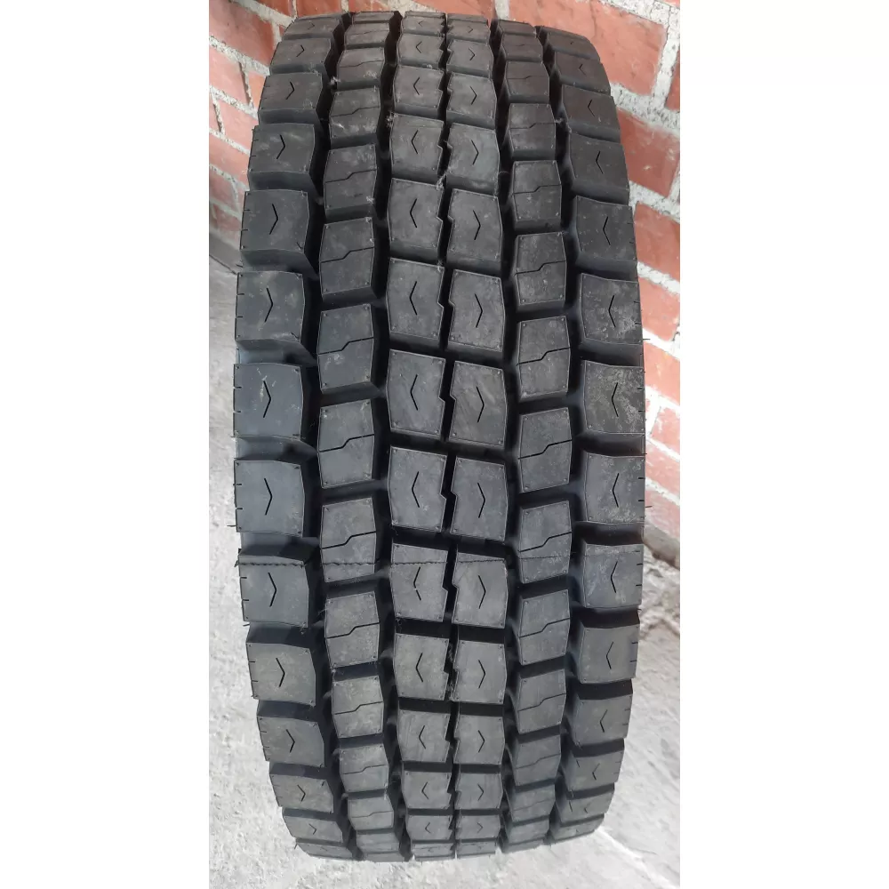 Грузовая шина 305/70 R19,5 Long March LM-329 18PR в Трехгорном